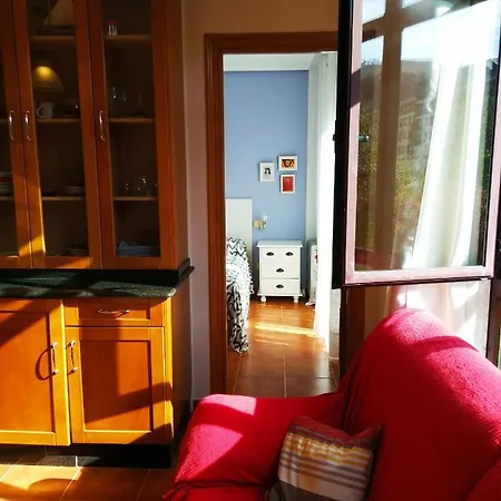 Apartamento Paseo Maritimo Apartment *